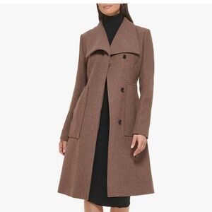 Elegant Brown Women's Coat